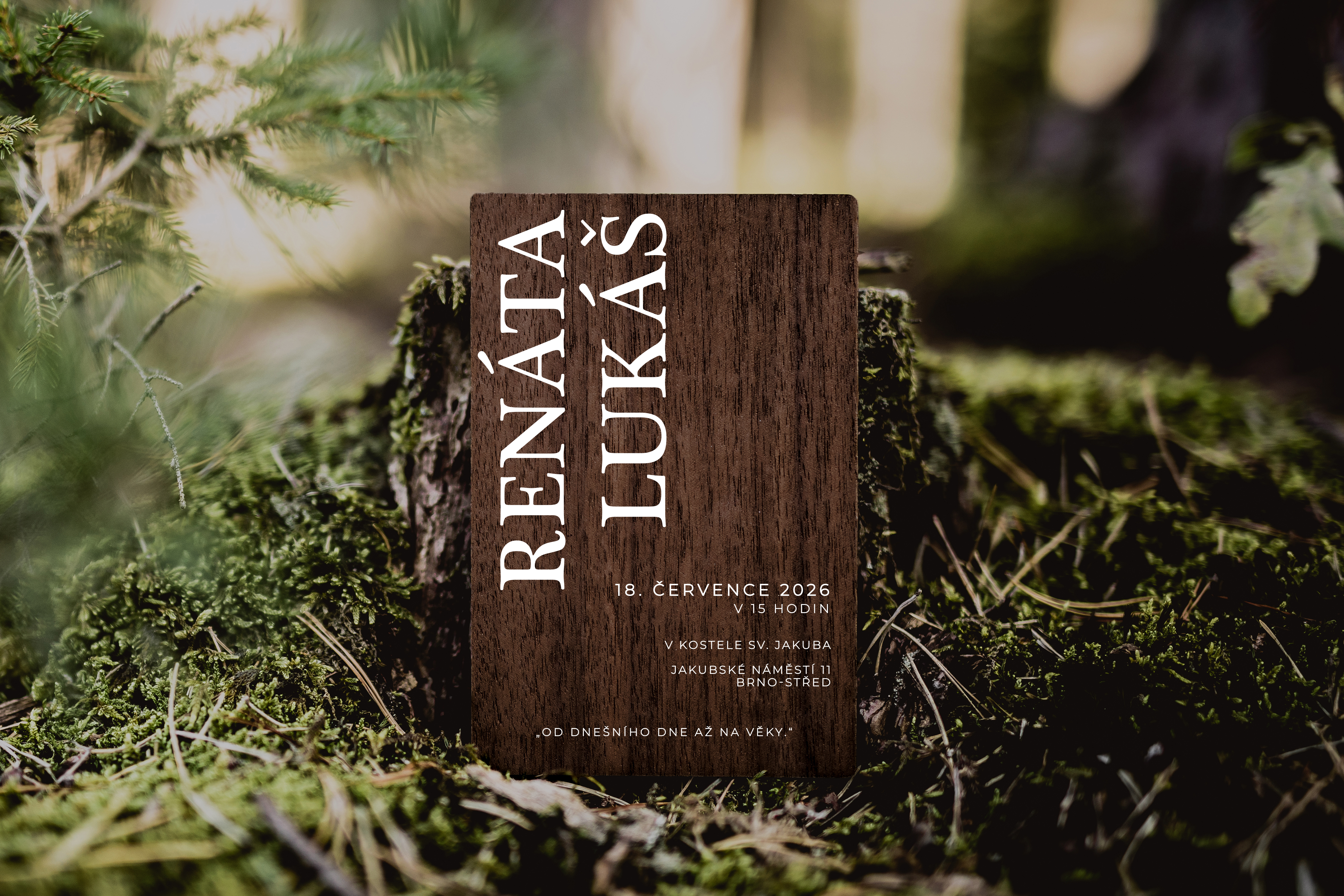 Dřevěné svatební oznámení z ořechové dýhy